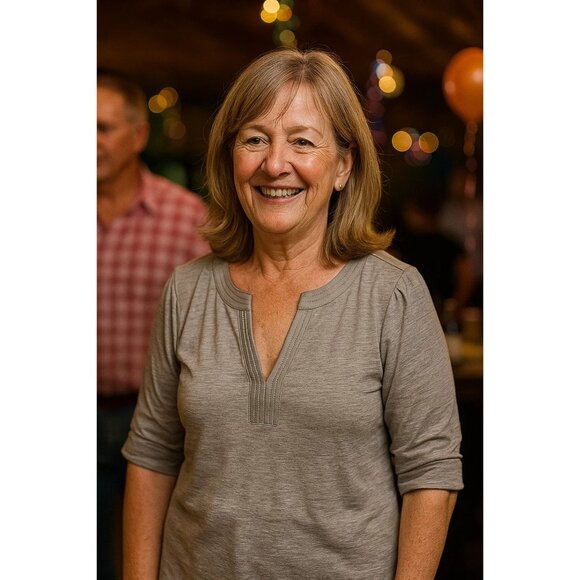 White House Black Market size Small Pleated sleeve tee, grey - Picture 6 of 6